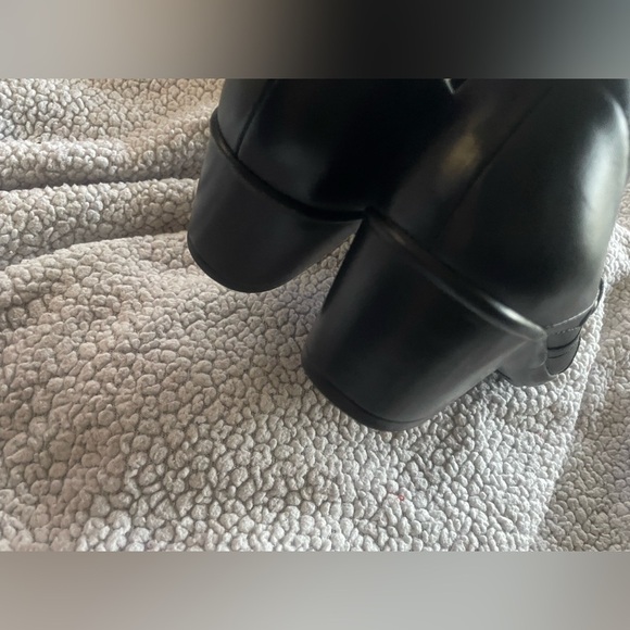 Clarks women’s  Black Leather Loafers size 7 - Picture 4 of 7